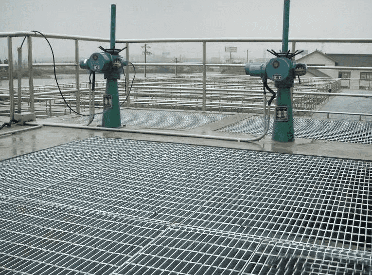鍍鋅格柵板在污水廠里使用有什么特點？